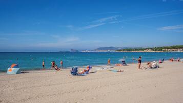 Playa en los alrededores