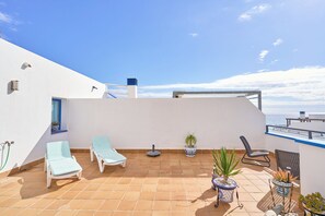 Terrace/patio - Penthouse by the Beach with Terrace and Wi-Fi (Torrox Costa)