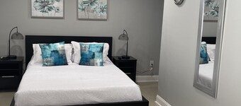 Welcome toCozy La Palma B, is quite and clean pleace