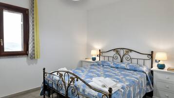 2 camere, ferro/asse da stiro, Wi-Fi gratuito, lenzuola