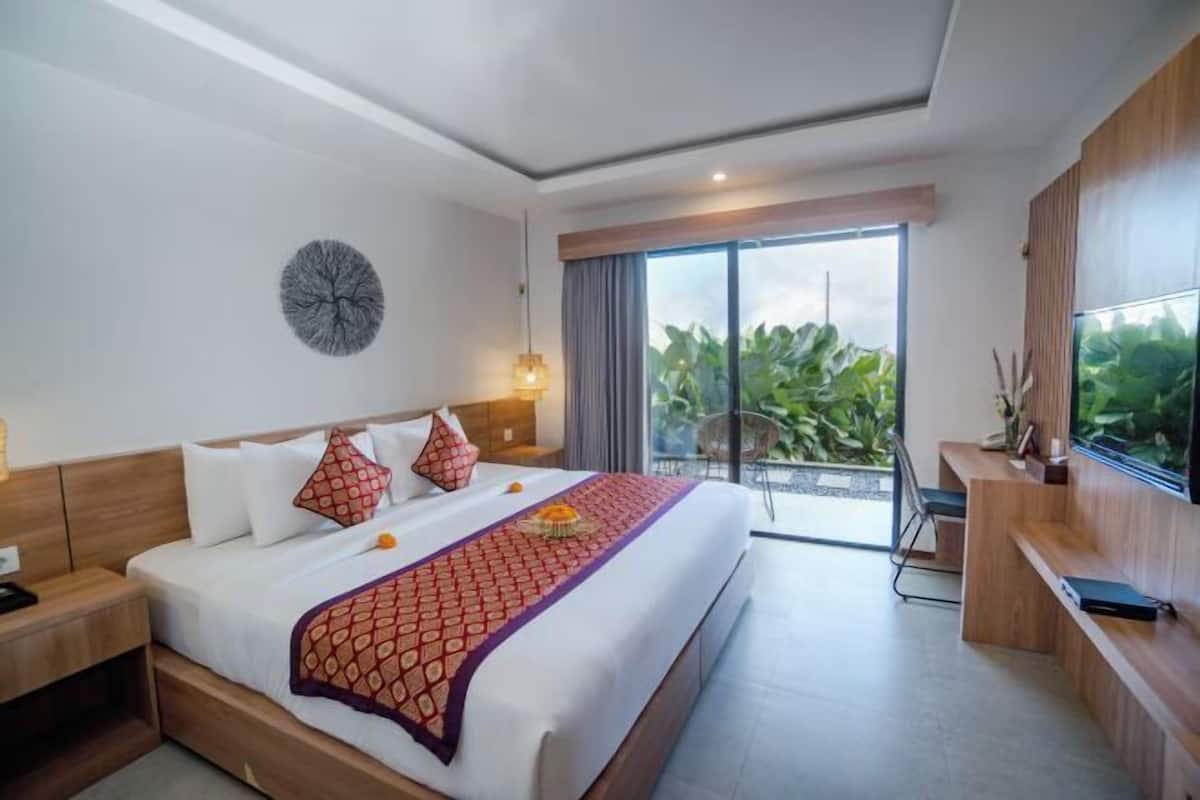 3 bedrooms, minibar, rollaway beds, free WiFi