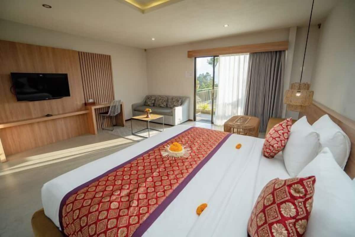3 bedrooms, minibar, rollaway beds, free WiFi