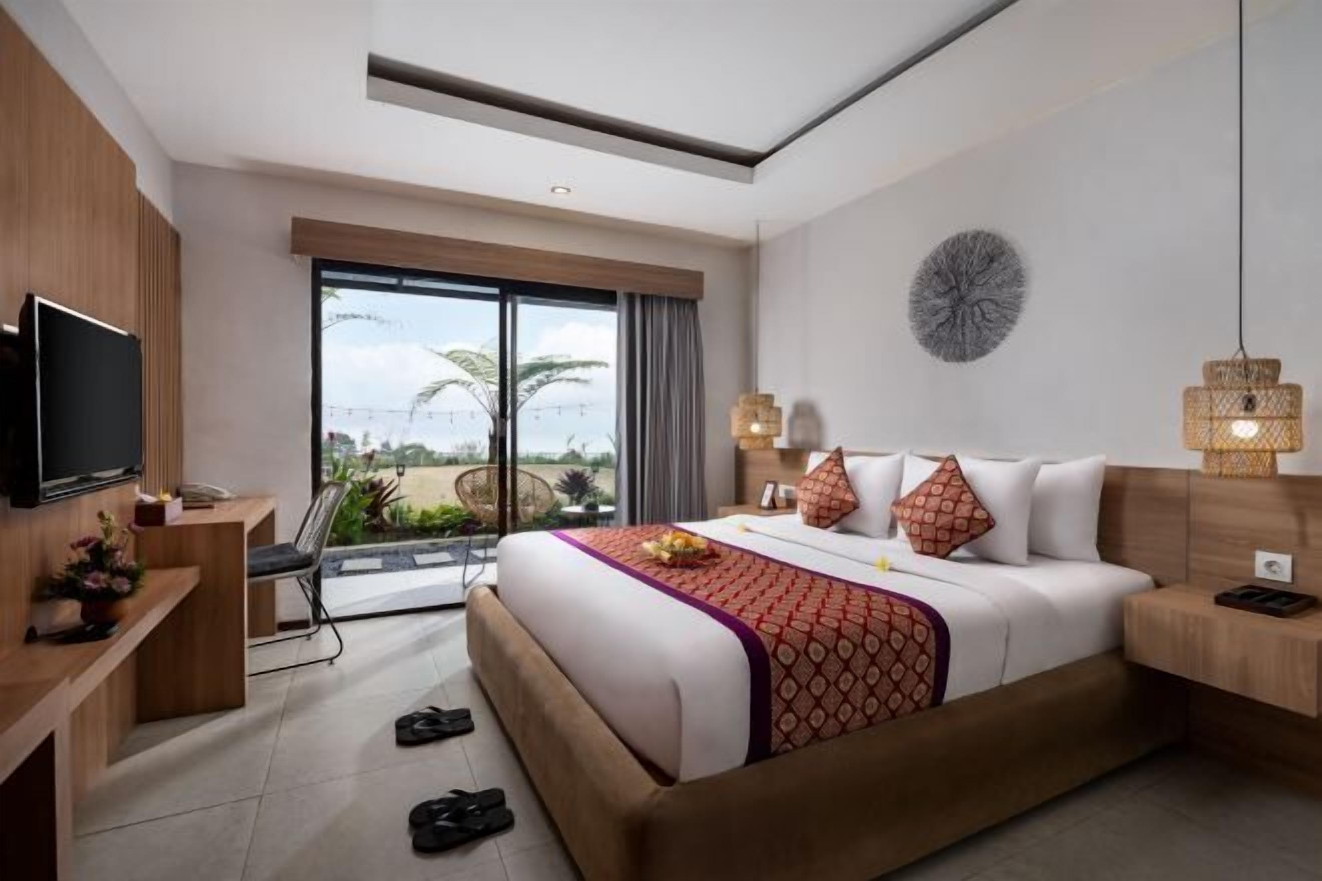 Minibar, rollaway beds, free WiFi, bed sheets