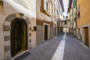 Property grounds - Appartamento Miorelli 1, Torbole sul Garda, Italy (Torbole sul Garda)