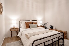2 habitaciones, cuna de viaje, wifi gratis y ropa de cama 