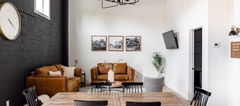 High-end luxurious loft within walking distance to downtown!