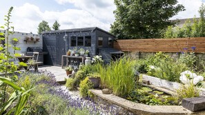Outdoor dining - Stow House, Stow-on-the-Wold - sleeps 9 guests  in 5 bedrooms (Stow-on-the-Wold)