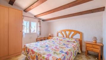 2 sovrum, strykjärn/strykbräda, gratis wi-fi och sängkläder