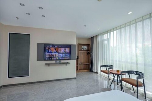 Dalian Jiayan Collection Hotel