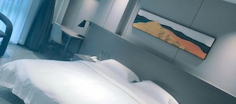 Dalian Jiayan Collection Hotel