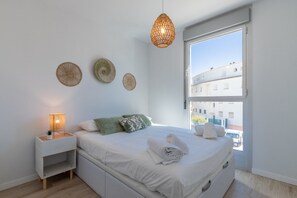 3 bedrooms, free WiFi, bed sheets - Apartment 'Marlavida' with Shared Pool & Wi-Fi (Denia)