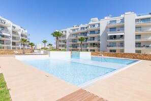 Pool - Apartment 'Brisas del Mar' with Shared Pool & Wi-Fi (Denia)