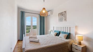 3 chambres, fer et planche Ă repasser, Wi-Fi gratuit, draps fournis