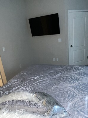 1 camera, Wi-Fi gratuito, lenzuola