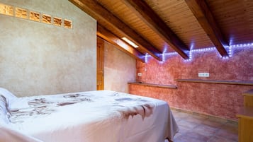 3 bedrooms, internet, bed sheets