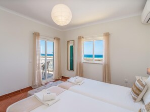 3 bedrooms, iron/ironing board, Internet, bed sheets