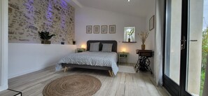 5 Schlafzimmer, Schreibtisch, BĂŒgeleisen/BĂŒgelbrett, Reisekinderbett