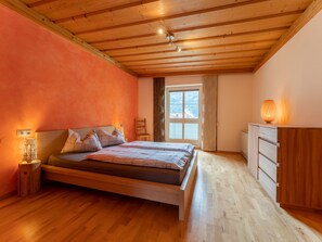 7 makuuhuonetta, internet