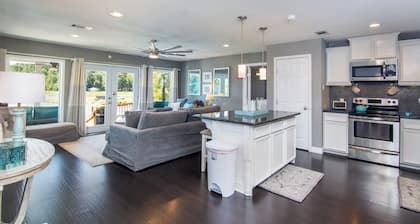 Lakefront Living at the Cove