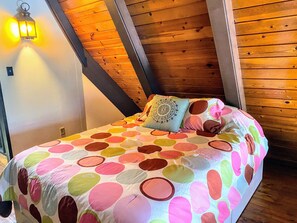 3 chambres, bureau, fer et planche à repasser, accès au Wi-Fi (inclus)