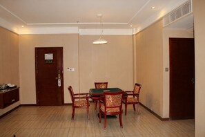 Unclassified image, 4 of 29, button - Liujingtai Garden Hostel (Wuchuan)