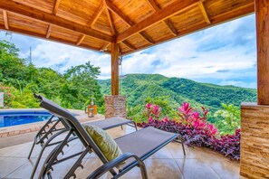 Outdoor pool - Villa 1 - The Retreat at Blue Mountain Farms (Sámara)