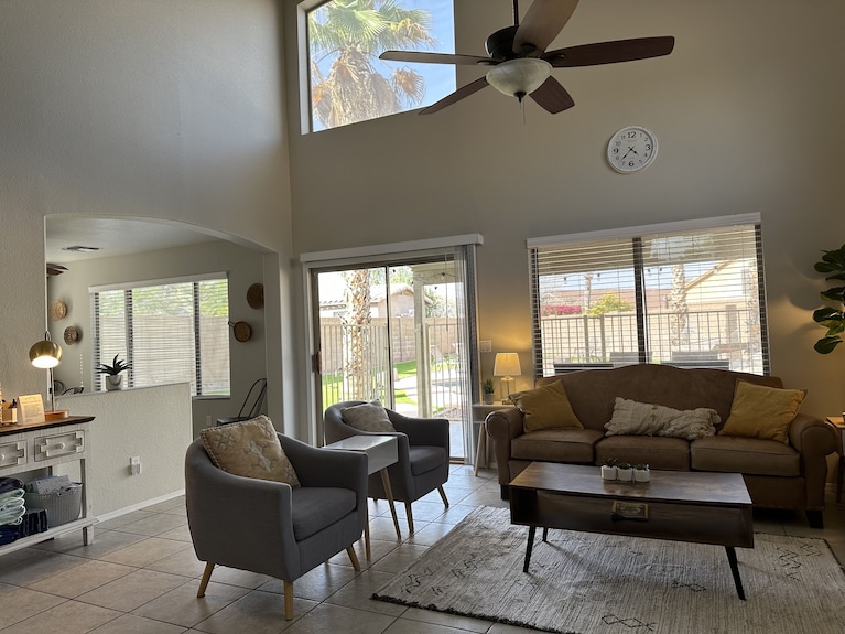 Cozy Getaway Home W/ Pool And Great Location! - Peoria, AZ