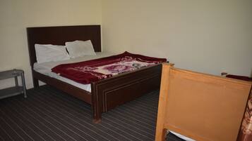 Basic Triple Room | Free WiFi