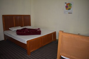 Basic Triple Room | Free WiFi