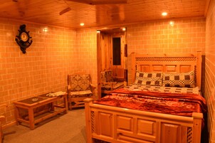 Habitación de lujo doble | Espacio para trabajar con un portátil y wifi gratis