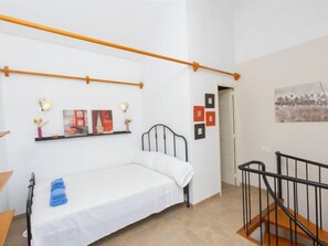 3 bedrooms, iron/ironing board, WiFi - Vacation home Sol by Interhome (Segur de Calafell)