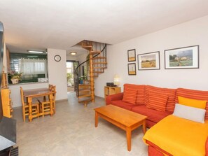 TV - Vacation home Sol by Interhome (Segur de Calafell)