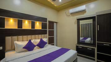 Premium bedding, individually furnished, laptop workspace