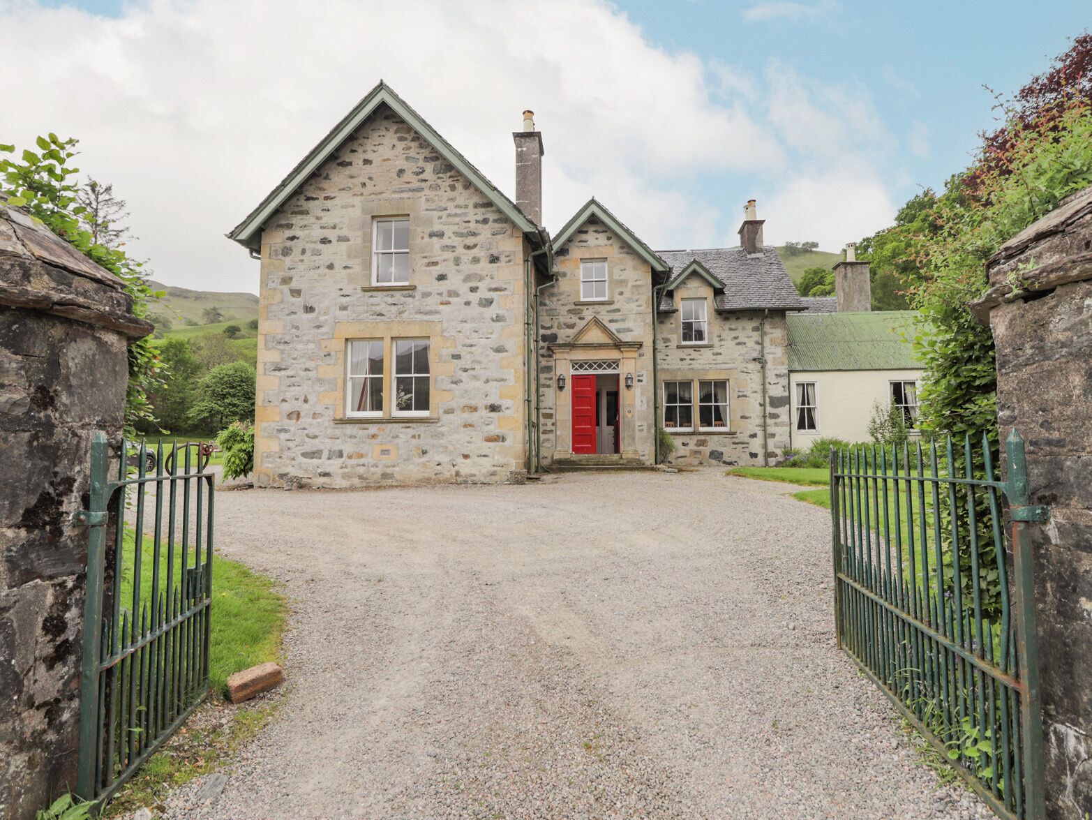 DRUIDAIG LODGE, pet friendly in Dornie