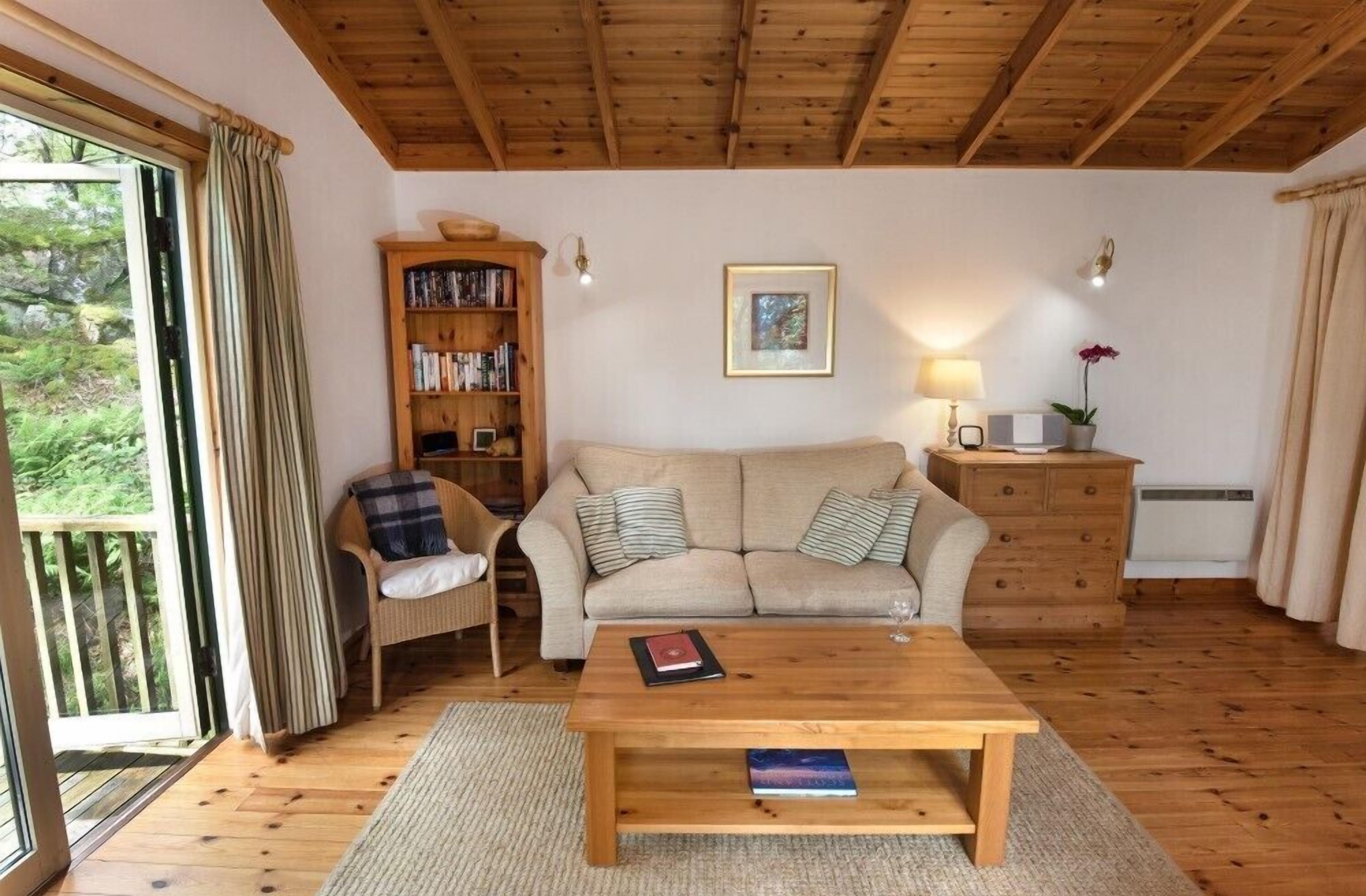 Chapel House, Pet Friendly, With Open Fire In Torridon - Skye