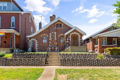 The Hill | 4 Bed 2 Bath | Beautiful Private Home