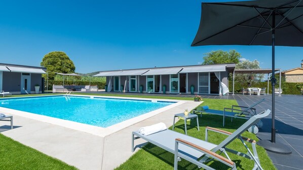 4 عدّة غرف نوم