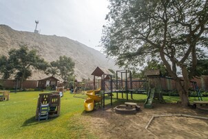 儿童活动区 - 室外