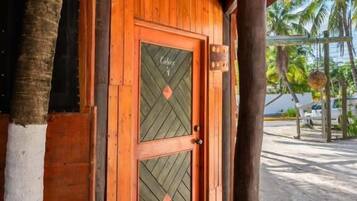 Junior Studio Suite | Iron/ironing board, free WiFi, bed sheets