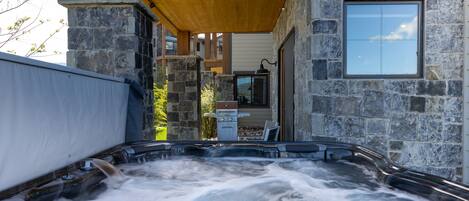 Baignoire à remous extérieure