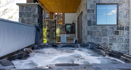 Elk Creek B102 private Hot Tub