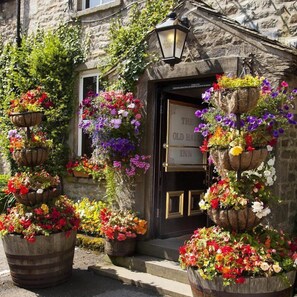 Front of property - The Old Hall Inn (Skipton)