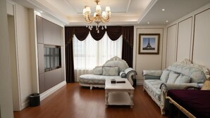 Ảnh chưa phân loại, 2 trong số 60 ảnh, nút