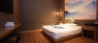 Aurelian Haven Hotel