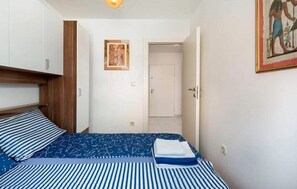 2 bedrooms, Internet