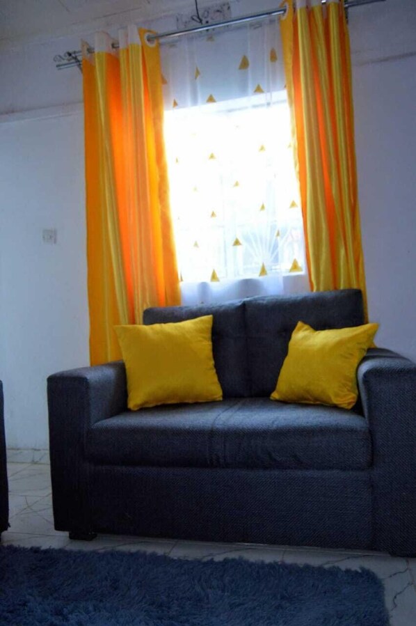 Economy House | Living area - Stay.Plus Mwanzo Apartment Eldoret (Eldoret)