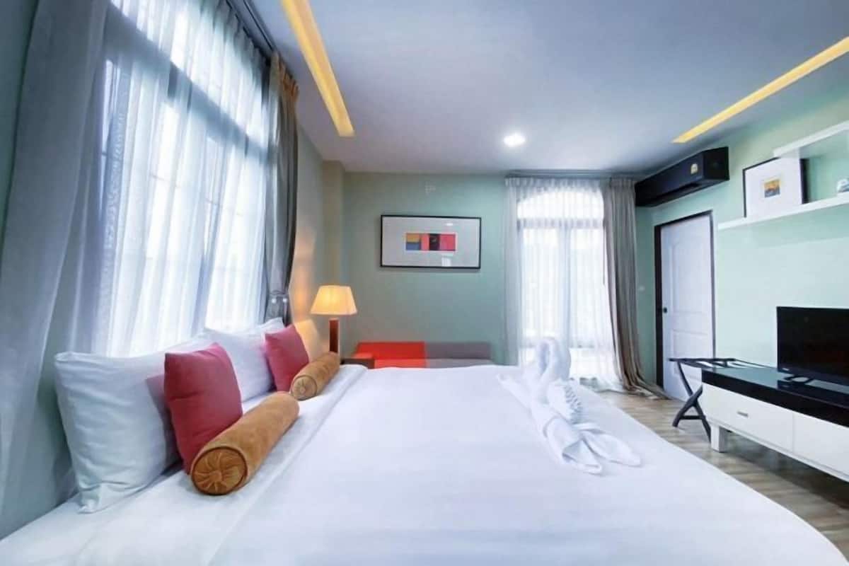 1 bedroom, free WiFi, bed sheets