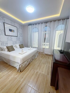 Standard King Room | Soundproofing, free WiFi, bed sheets - Daddy Dream Hotel and Residence (Ranong)
