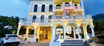 Daddy Dream Hotel and Residence