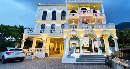 Daddy Dream Hotel and Residence